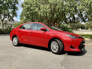 2017 Toyota Corolla LE 2T1BURHE2HC892786 2017 Toyota Corolla LE