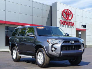 2018 Toyota 4Runner SR5 JTEBU5JR1J5528573 2018 Toyota 4Runner SR5