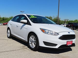 2015 Ford Focus SE 1FADP3F21FL263988 2015 Ford Focus SE