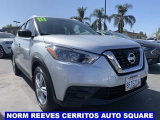 2018 Nissan Kicks S 3N1CP5CU4JL529933 2018 Nissan Kicks S