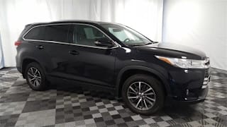 2019 Toyota Highlander XLE 5TDJZRFH8KS593229 2019 Toyota Highlander XLE