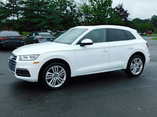 2018 Audi Q5 2.0T quattro Premium Plus WA1BNAFY4J2016800 2018 Audi Q5 2.0T quattro Premium Plus