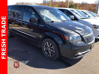 2015 Chrysler Town and Country S 2C4RC1HG8FR573555 2015 Chrysler Town and Country S