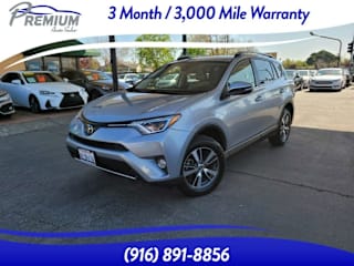 2018 Toyota RAV4 XLE JTMRFREV0JJ214335 2018 Toyota RAV4 XLE
