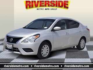 2016 Nissan Versa 1.6 SV 3N1CN7AP4GL879005 2016 Nissan Versa 1.6 SV