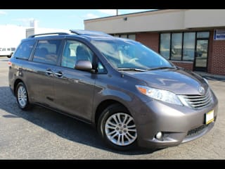 2013 Toyota Sienna XLE 8-Passenger 5TDYK3DC6DS332773 2013 Toyota Sienna XLE 8-Passenger