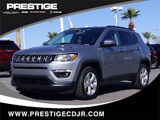 2018 Jeep Compass Latitude 3C4NJCBB1JT377220 2018 Jeep Compass Latitude