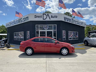2017 Toyota Corolla LE 5YFBURHE2HP589832 2017 Toyota Corolla LE