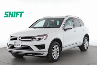 2017 Volkswagen Touareg V6 Wolfsburg WVGRF7BP5HD005154 2017 Volkswagen Touareg V6 Wolfsburg