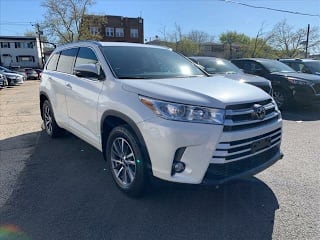 2018 Toyota Highlander XLE 5TDJZRFH6JS825518 2018 Toyota Highlander XLE