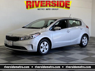 2017 Kia Forte5 KNAFK5A86H5683081 2017 Kia Forte5