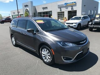 2017 Chrysler Pacifica Touring-L 2C4RC1BG2HR785461 2017 Chrysler Pacifica Touring-L