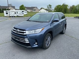 2019 Toyota Highlander SE 5TDJZRFH1KS739261 2019 Toyota Highlander SE