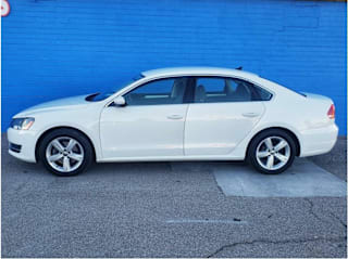 2013 Volkswagen Passat 1VWBP7A31DC076012 2013 Volkswagen Passat