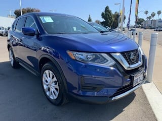 2018 Nissan Rogue S KNMAT2MT3JP559370 2018 Nissan Rogue S