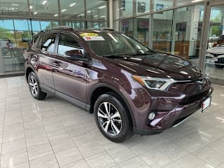 2018 Toyota RAV4 XLE 2T3RFREV9JW747429 2018 Toyota RAV4 XLE