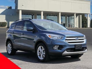 2018 Ford Escape SE 1FMCU9GD7JUA90252 2018 Ford Escape SE