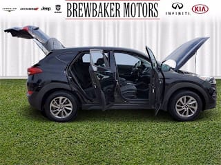 2018 Hyundai Tucson SE KM8J23A41JU695628 2018 Hyundai Tucson SE