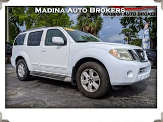 2011 Nissan Pathfinder SV 5N1AR1NN0BC633812 2011 Nissan Pathfinder SV