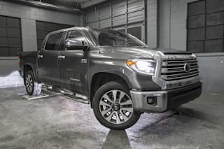 2018 Toyota Tundra 5TFHY5F19JX688579 2018 Toyota Tundra