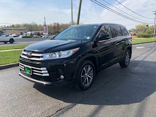 2017 Toyota Highlander XLE 5TDJZRFH1HS453810 2017 Toyota Highlander XLE