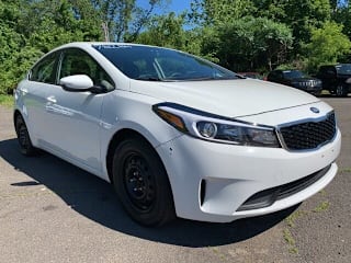 2018 Kia Forte LX 3KPFK4A70JE282284 2018 Kia Forte LX