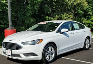 2018 Ford Fusion SE 3FA6P0HDXJR251757 2018 Ford Fusion SE