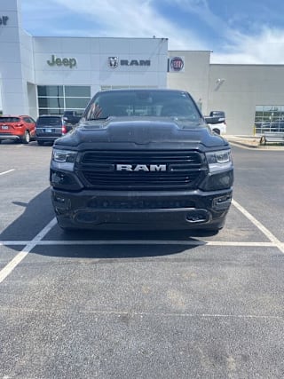 2019 Ram Pickup 1500 Laramie 1C6SRFJT1KN697976 2019 Ram Pickup 1500 Laramie