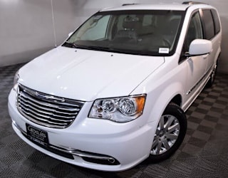 2016 Chrysler Town and Country 2C4RC1BG9GR268656 2016 Chrysler Town and Country