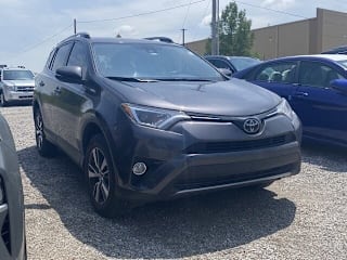 2018 Toyota RAV4 XLE JTMWFREV4JJ734945 2018 Toyota RAV4 XLE