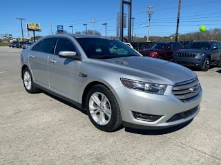 2015 Ford Taurus 1FAHP2E82FG182413 2015 Ford Taurus