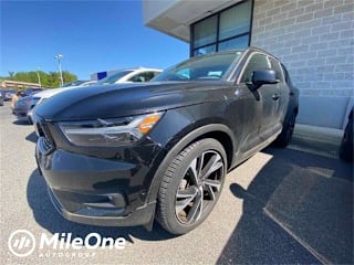2019 Volvo XC40 T5 R-Design YV4162XZ7K2002495 2019 Volvo XC40 T5 R-Design