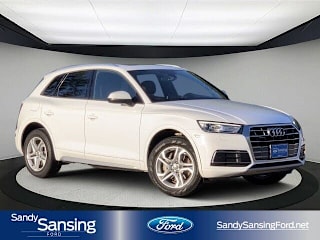 2018 Audi Q5 2.0T quattro Premium WA1ANAFY2J2116678 2018 Audi Q5 2.0T quattro Premium