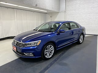 2017 Volkswagen Passat 1.8T SEL Premium 1VWCT7A37HC062380 2017 Volkswagen Passat 1.8T SEL Premium