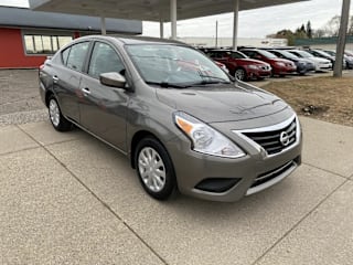2017 Nissan Versa 1.6 S 3N1CN7AP9HK468044 2017 Nissan Versa 1.6 S