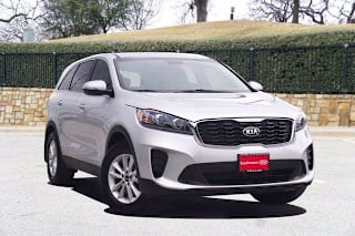 2019 Kia Sorento L 5XYPG4A38KG579780 2019 Kia Sorento L