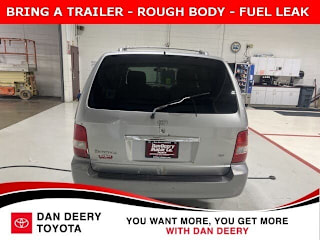 Minivan for best sale sale under 1000