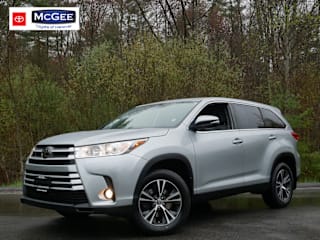 2019 Toyota Highlander LE 5TDBZRFHXKS966906 2019 Toyota Highlander LE