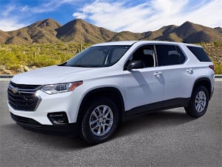 2020 Chevrolet Traverse LS 1GNERFKW5LJ147775 2020 Chevrolet Traverse LS