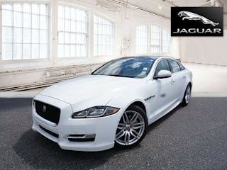 2018 Jaguar XJ R-Sport SAJWA1C78J8W14725 2018 Jaguar XJ R-Sport