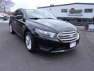 2015 Ford Taurus SE 1FAHP2D85FG140724 2015 Ford Taurus SE
