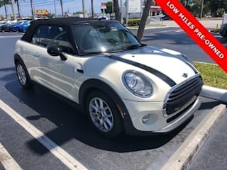 2016 MINI Convertible WMWWG5C53G3C19330 2016 MINI Convertible