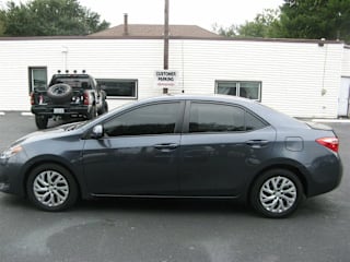 2018 Toyota Corolla LE 5YFBURHE5JP830997 2018 Toyota Corolla LE