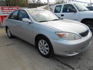 2003 Toyota Camry XLE 4T1BE30K13U676057 2003 Toyota Camry XLE
