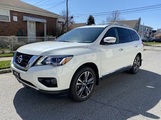 2017 Nissan Pathfinder 5N1DR2MM1HC693084 2017 Nissan Pathfinder