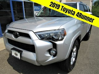 2019 Toyota 4Runner SR5 JTEBU5JR4K5678632 2019 Toyota 4Runner SR5