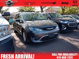 2017 Chrysler Pacifica Touring Plus 2C4RC1BGXHR733690 2017 Chrysler Pacifica Touring Plus