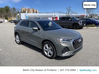 2019 Audi Q3 2.0T quattro Premium Plus S line WA1EECF31K1070592 2019 Audi Q3 2.0T quattro Premium Plus S line