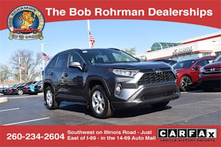 2019 Toyota RAV4 XLE JTMP1RFV3KD013758 2019 Toyota RAV4 XLE