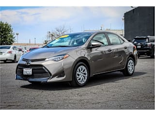 2019 Toyota Corolla LE 5YFBURHE4KP935953 2019 Toyota Corolla LE